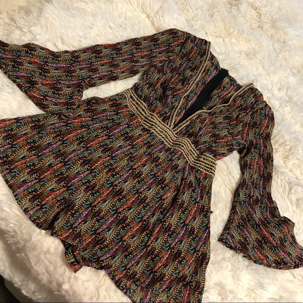 Bell Sleeve Feather Print Romper w/ Plunge Neck